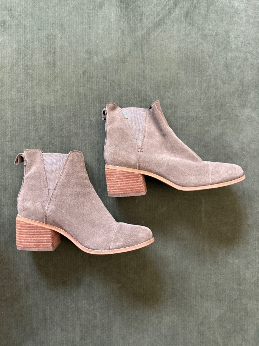 TOMS Women's Esme Chelsea Boots